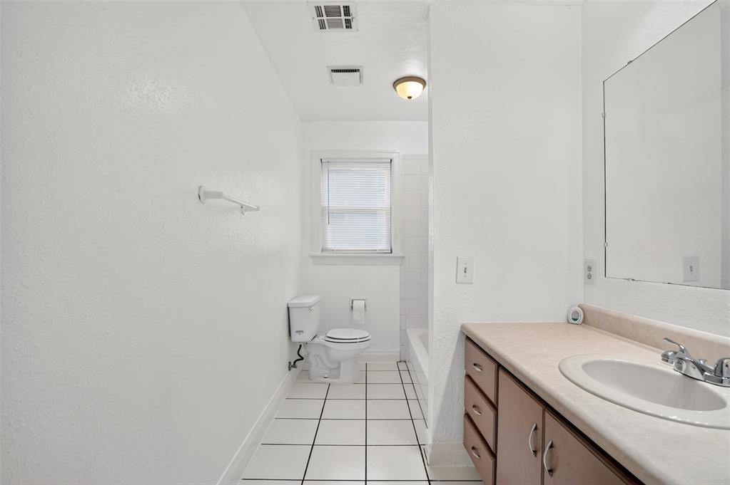 3129 Nw 44th Street Property Photo 24