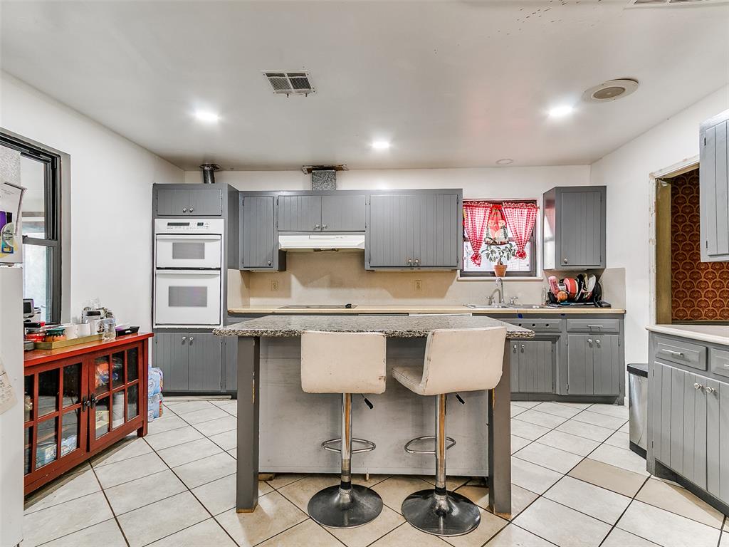 4508 Nw 32nd Place Property Photo 14