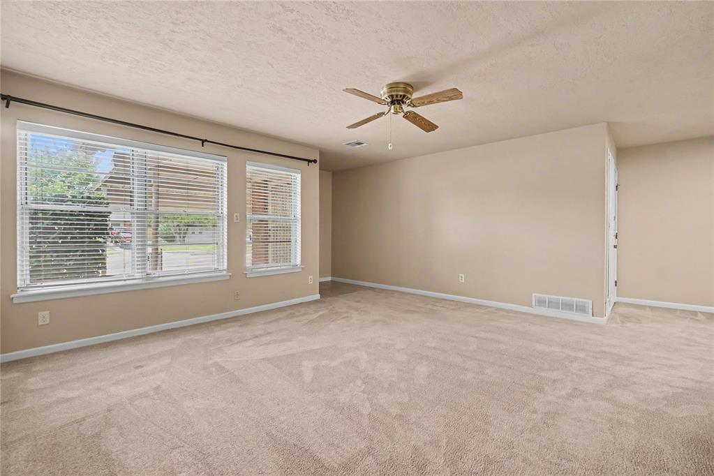 13 Nw 53rd Street Property Photo 4