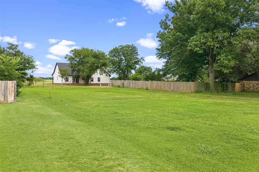 1331 Alvera Lane Property Photo 3