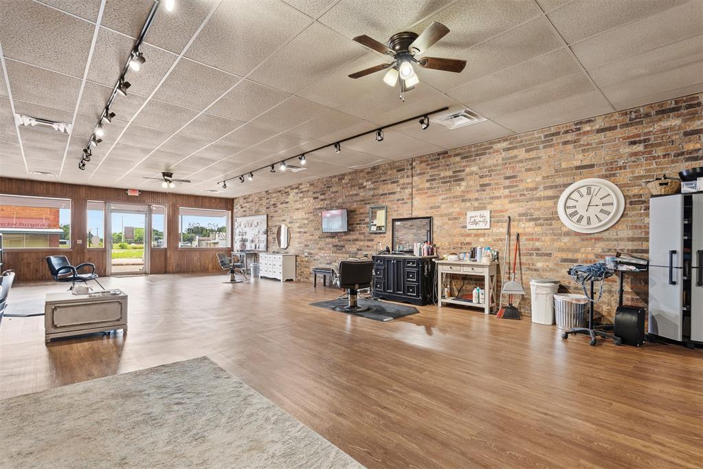 115 N Dean A Mcgee Property Photo 17