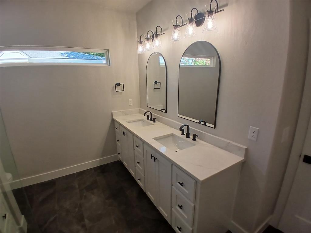 2247 Nw 36th Street Property Photo 12