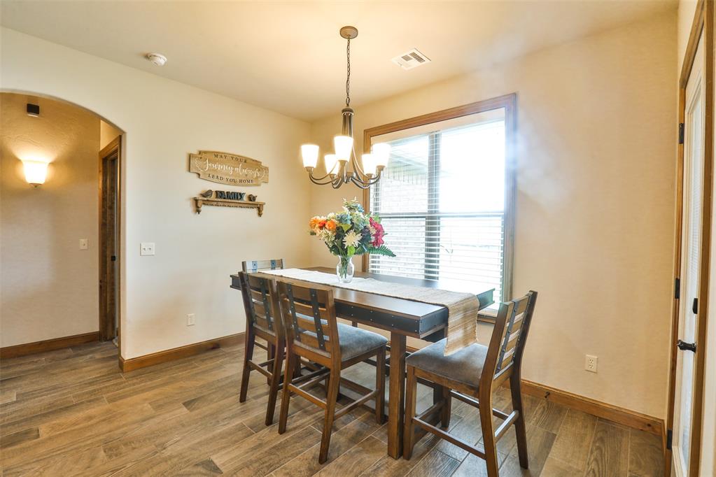 2103 E Sooner Road Property Photo 10