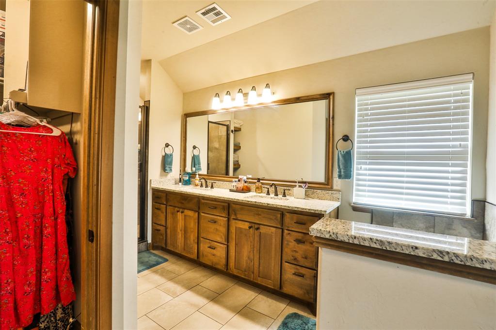 2103 E Sooner Road Property Photo 16