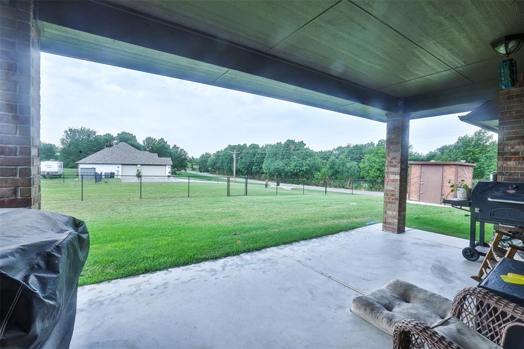 2103 E Sooner Road Property Photo 31