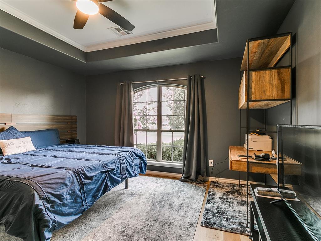 18404 Scarborough Drive Property Photo 6