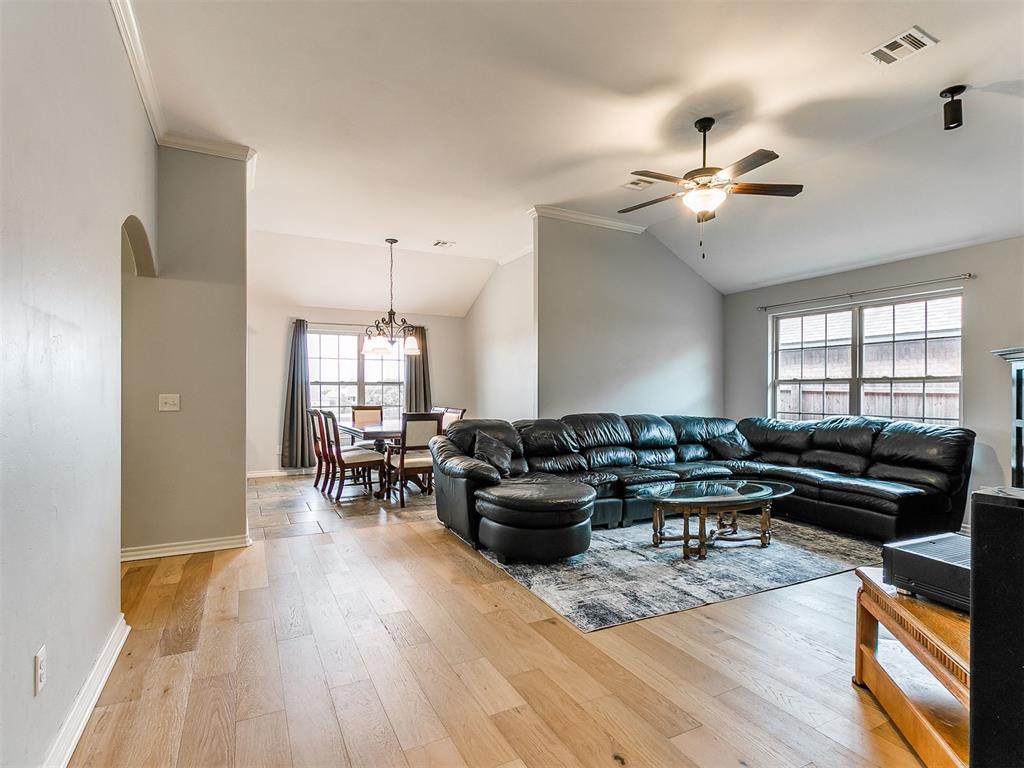 18404 Scarborough Drive Property Photo 12