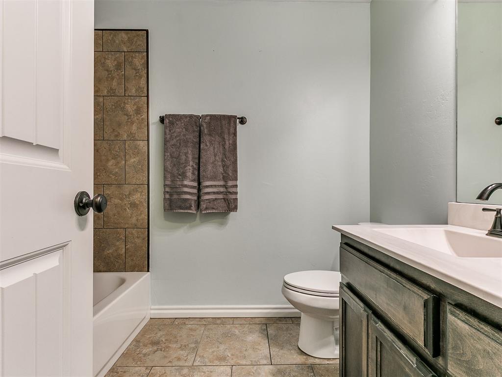 18404 Scarborough Drive Property Photo 20