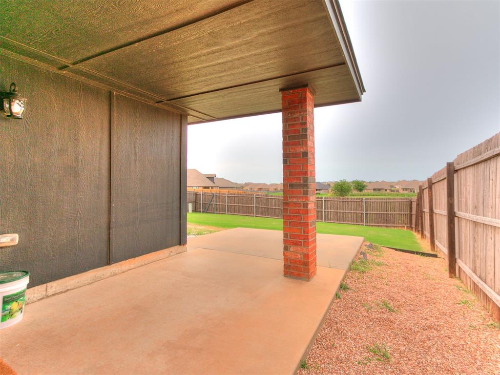18404 Scarborough Drive Property Photo 27