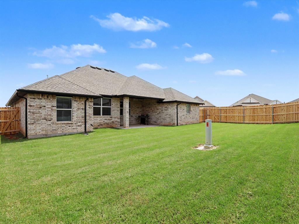 1001 Labelle Drive Property Photo 16