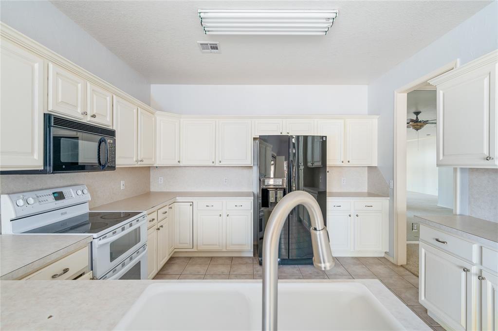 1920 Nw 160th Place Property Photo 8