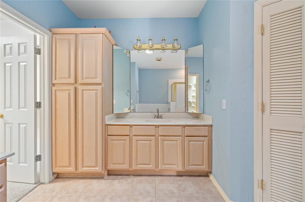 1920 Nw 160th Place Property Photo 17