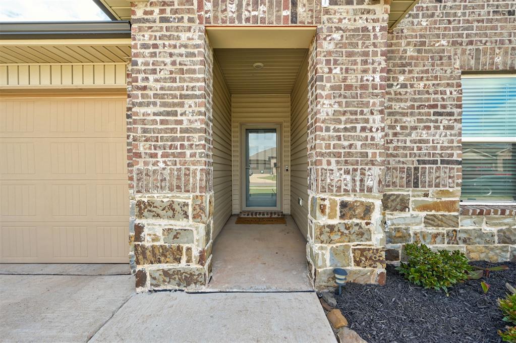 14218 Babbling Brook Drive Property Photo 3