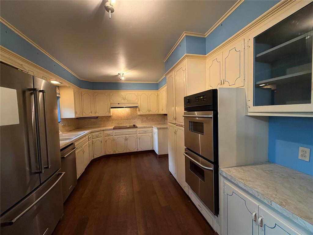 6201 N Barnes Avenue Property Photo 8