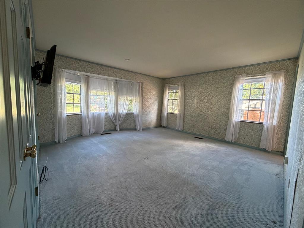 6201 N Barnes Avenue Property Photo 12