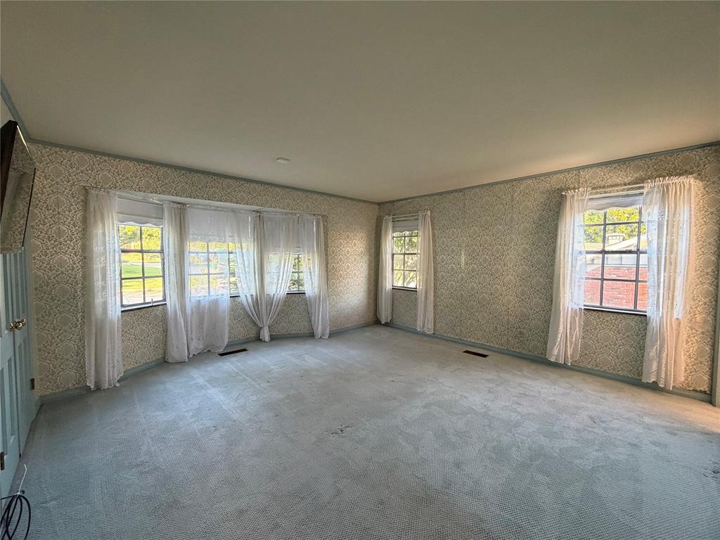 6201 N Barnes Avenue Property Photo 14