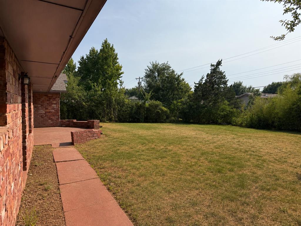 6201 N Barnes Avenue Property Photo 16