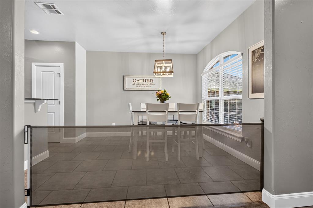 20733 E Twisted Oak Road Property Photo 10