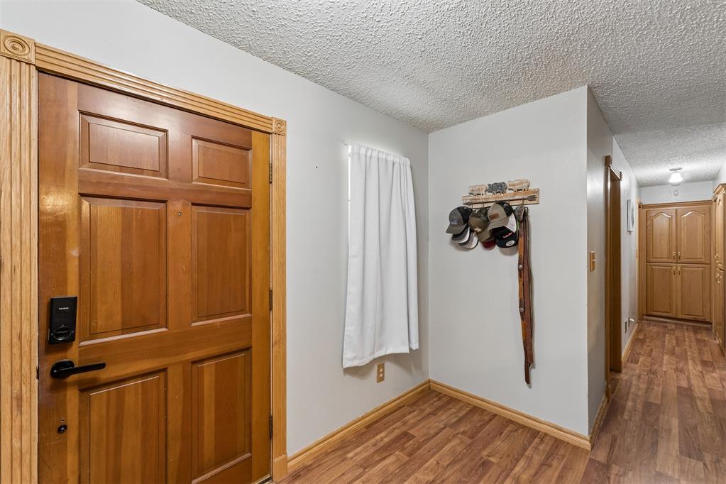 1008 W Washington Circle Property Photo 3