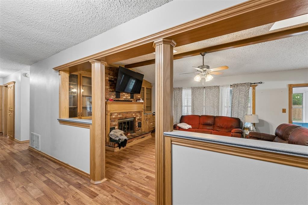 1008 W Washington Circle Property Photo 4