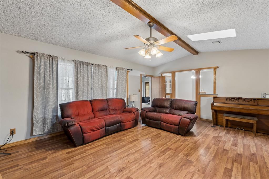 1008 W Washington Circle Property Photo 5