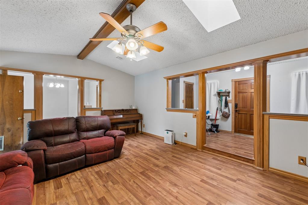 1008 W Washington Circle Property Photo 7
