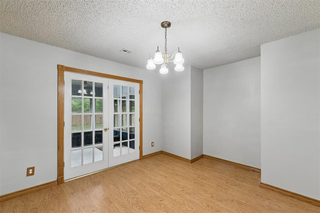 1008 W Washington Circle Property Photo 13