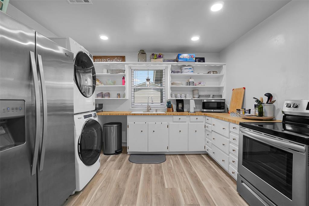 109 Cowan Avenue Property Photo 33