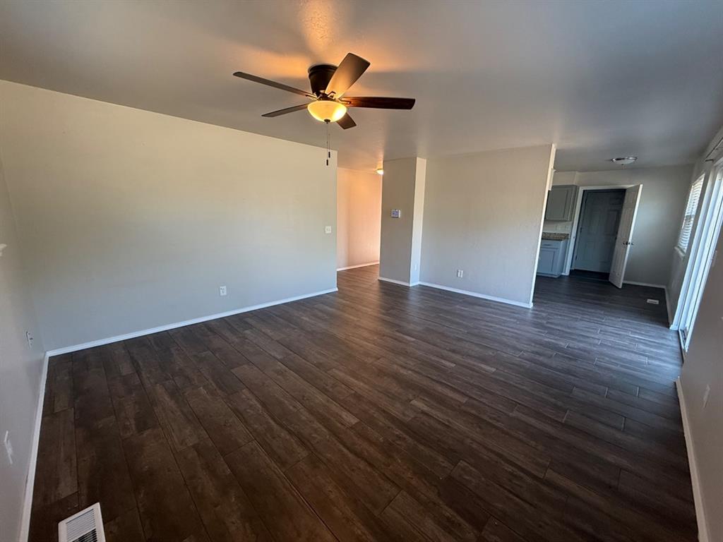 5813 Nw 66th Street Property Photo 6