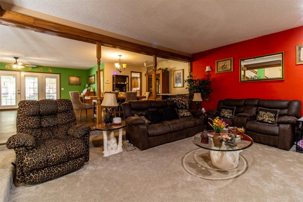 228 N Tunbridge Road Property Photo 6