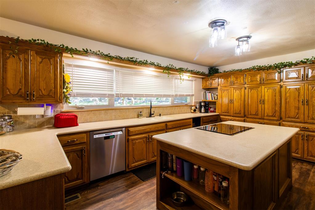 228 N Tunbridge Road Property Photo 15