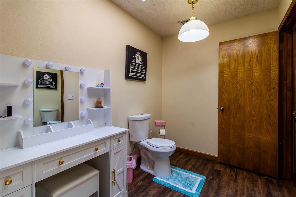 228 N Tunbridge Road Property Photo 34