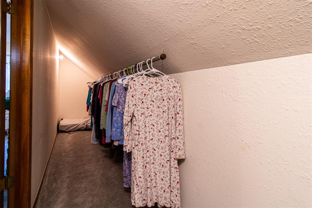 228 N Tunbridge Road Property Photo 44
