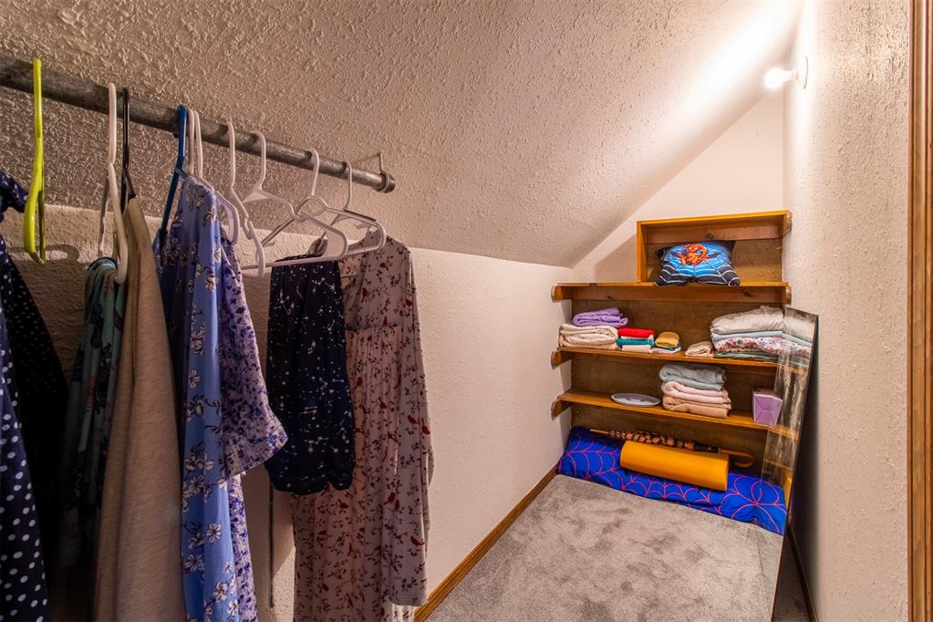 228 N Tunbridge Road Property Photo 45