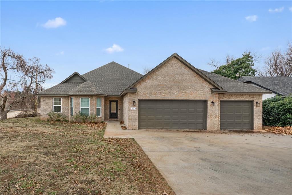 1416 Devonshire Court Property Photo 1