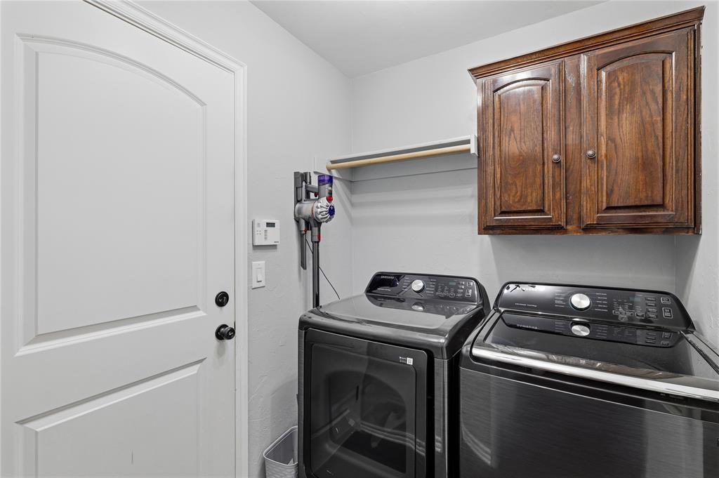 2604 Kadlan Drive Property Photo 4