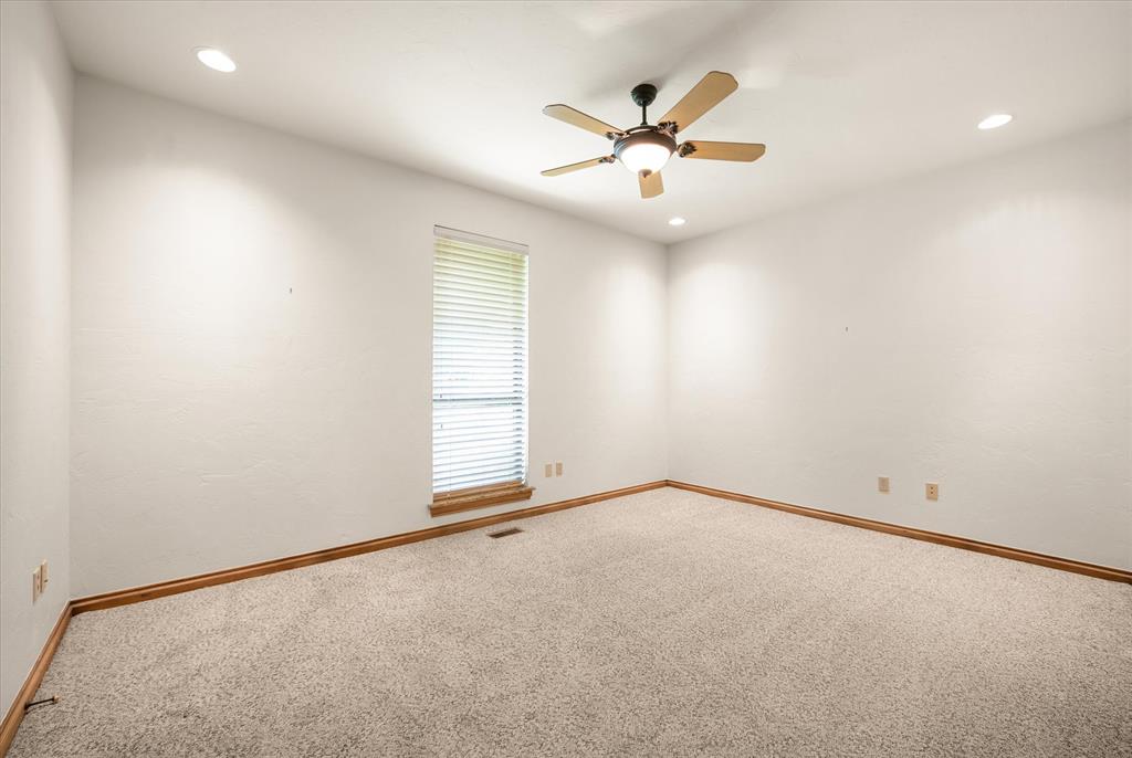 2108 Windsong Property Photo 29