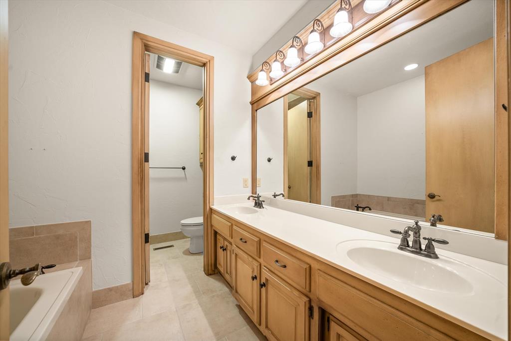 2108 Windsong Property Photo 31
