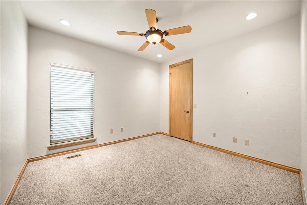 2108 Windsong Property Photo 33