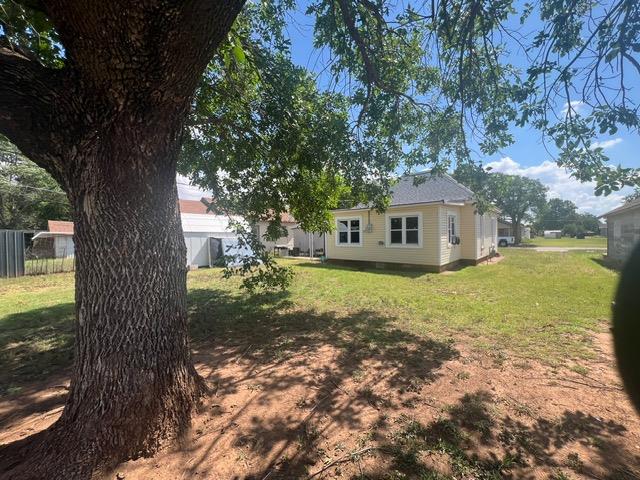 209 N Stephens Street Property Photo 4