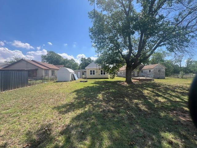 209 N Stephens Street Property Photo 5