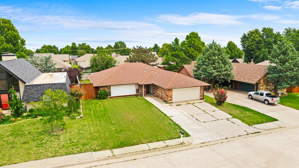 313 E Platt Drive Property Photo 2