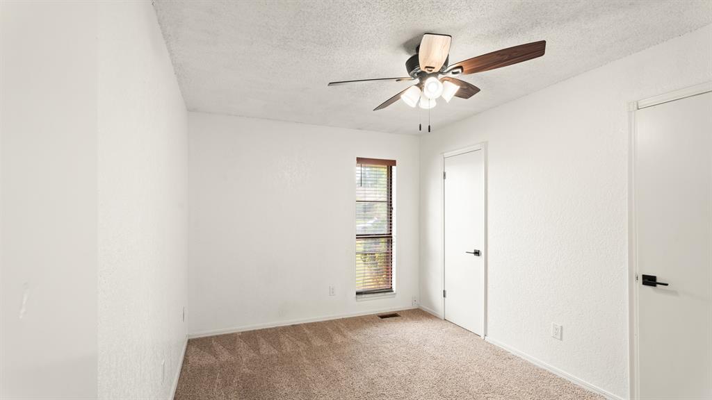 313 E Platt Drive Property Photo 23