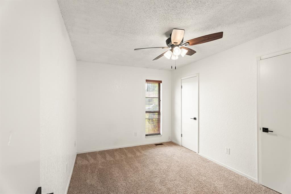 313 E Platt Drive Property Photo 32