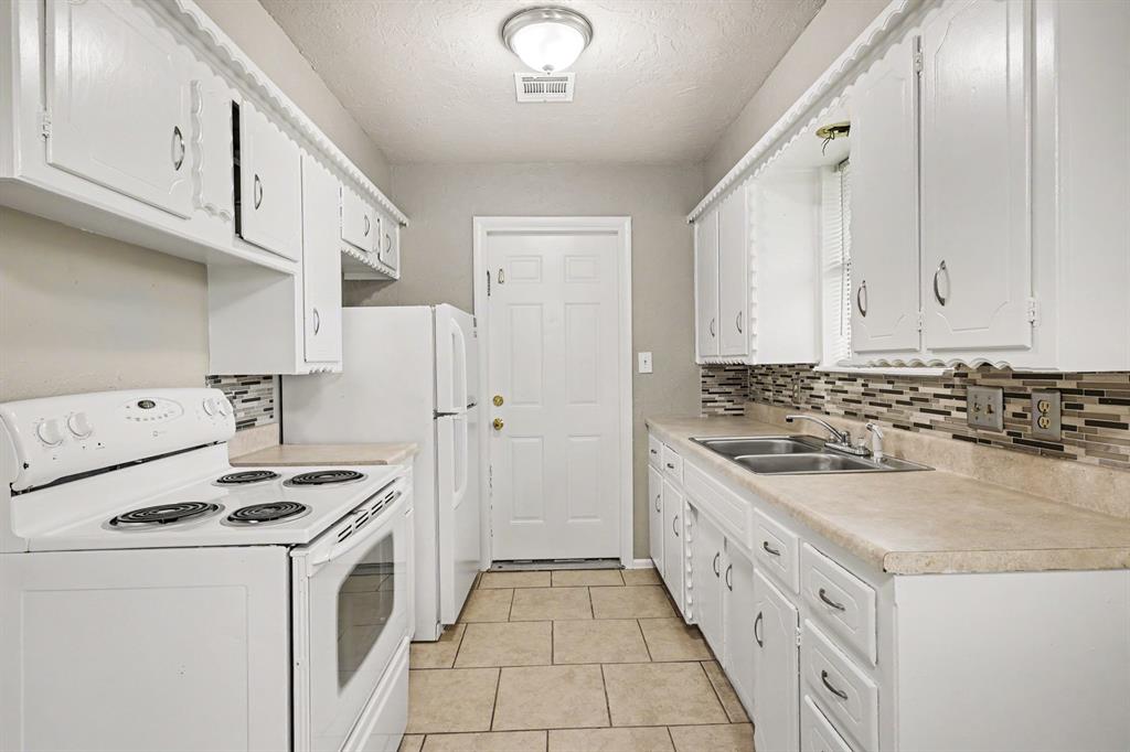 308 Arnold Avenue Property Photo 7