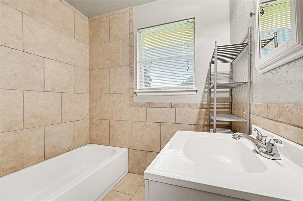 308 Arnold Avenue Property Photo 15