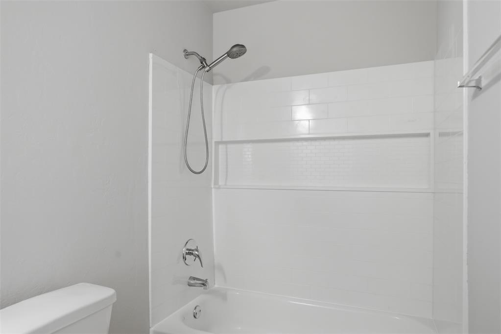 10009 Copperhead Road Property Photo 9
