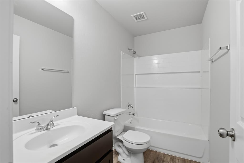 10009 Copperhead Road Property Photo 11