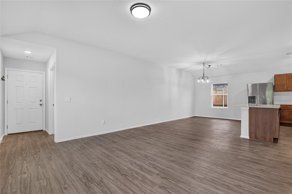 1320 Willowood Circle Property Photo 6