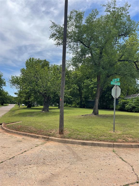 1001 W Mansur Avenue Property Photo 2